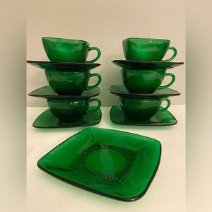 Vintage Anchor Hocking Unique Cups & Saucers